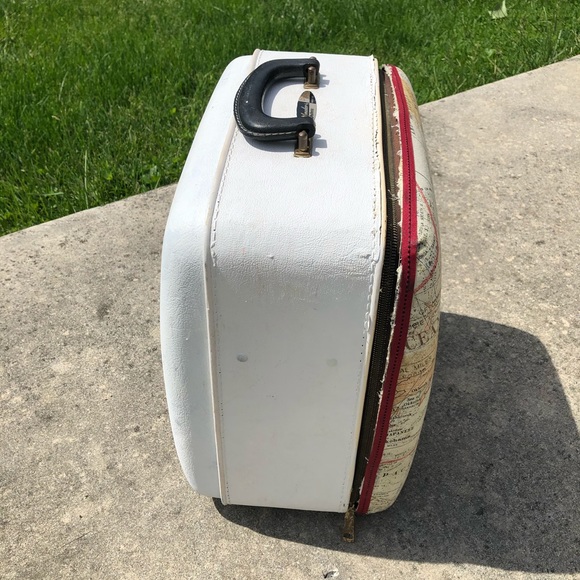 matchmaker by stebco Accents Vintage Map Bowling Ball Case By